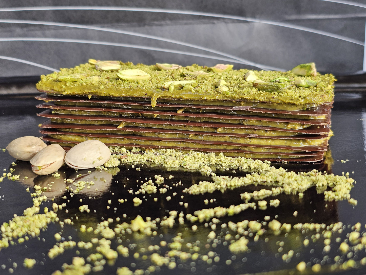 Barra pequeña de láminas de chocolate semi amargo | Pistacho Dubai