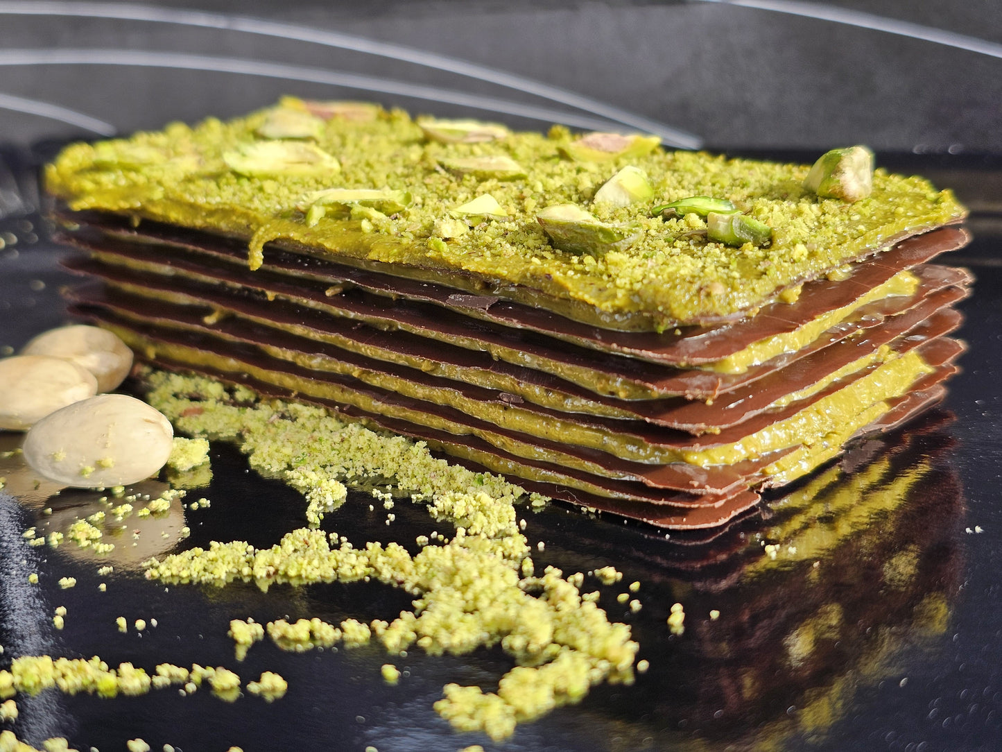 Barra pequeña de láminas de chocolate semi amargo | Pistacho Dubai